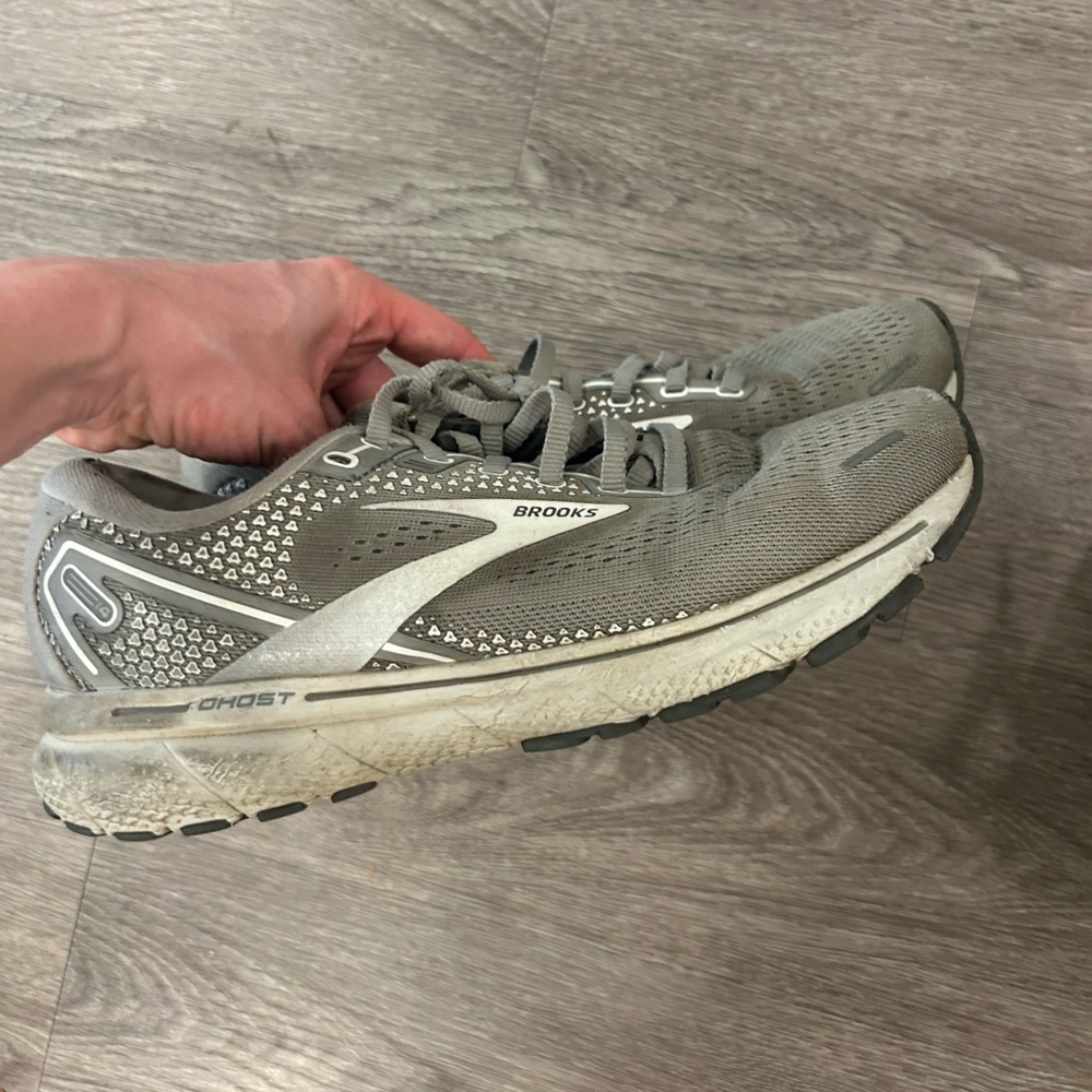 Brooks Ghost Running Shoes - Gray with White Accents